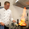 Falko Moeller beim Flambieren